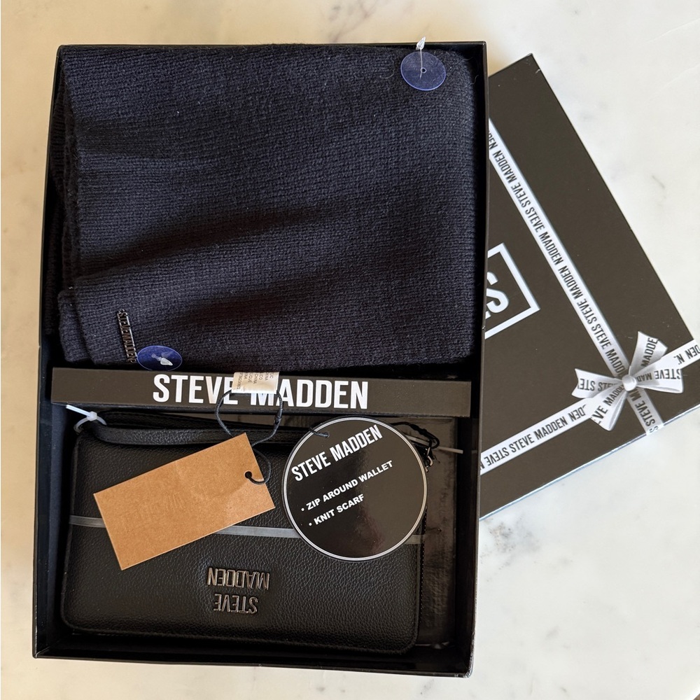 Wallet and Scarf Gift Set